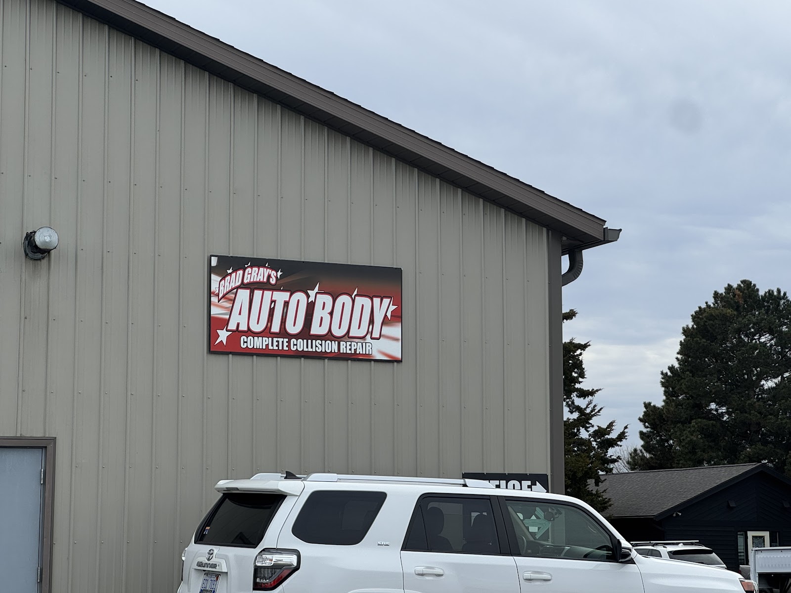 Brad Gray's Auto Body LLC — photo