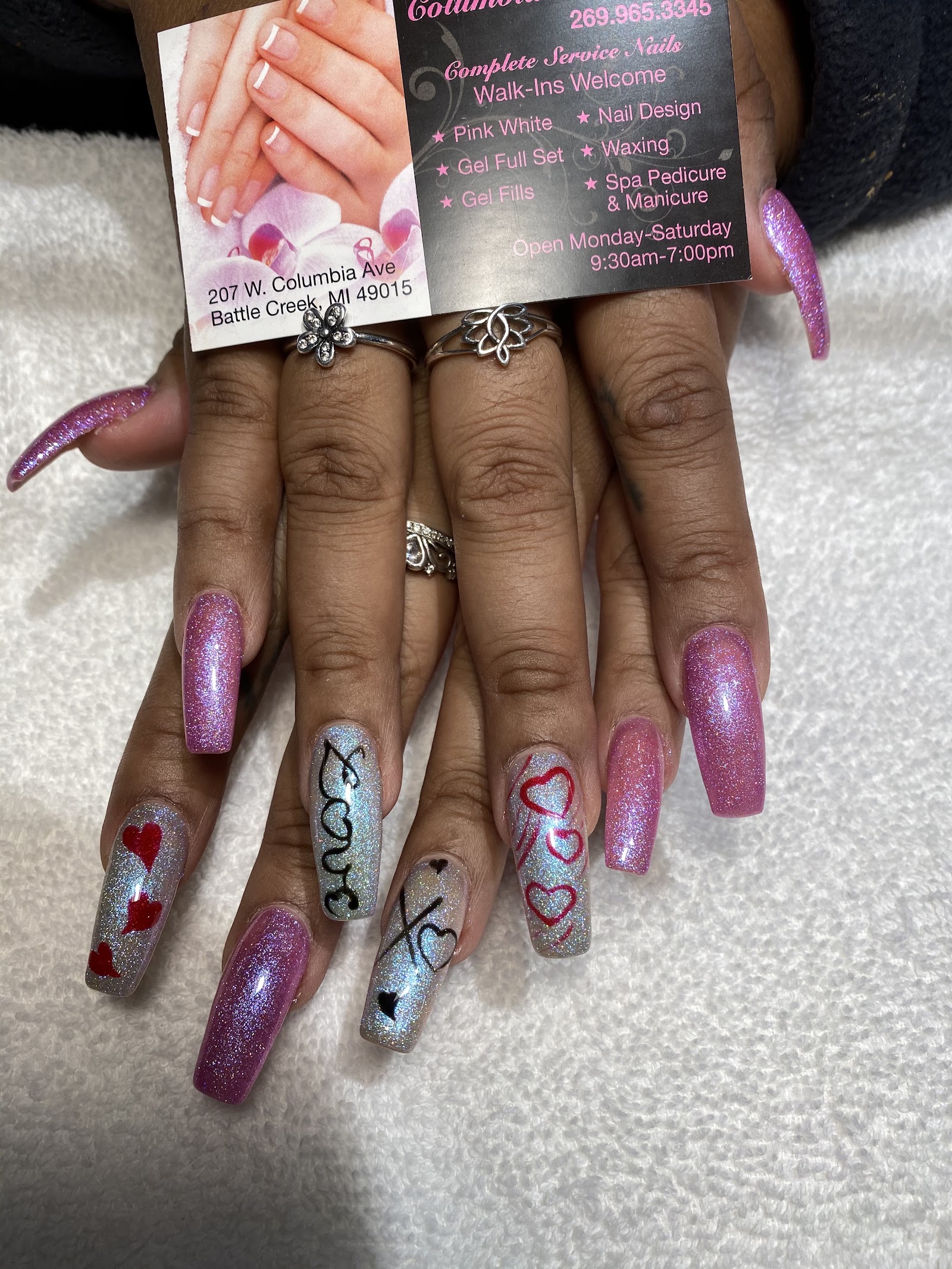 Columbia nails — photo