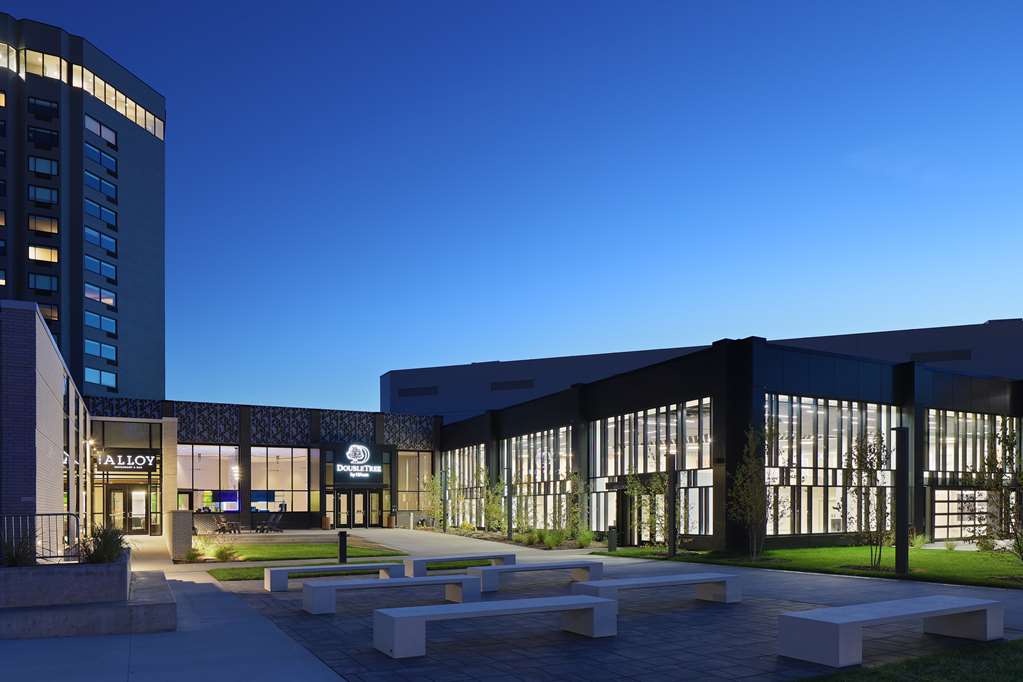DoubleTree by Hilton Battle Creek in Battle Creek