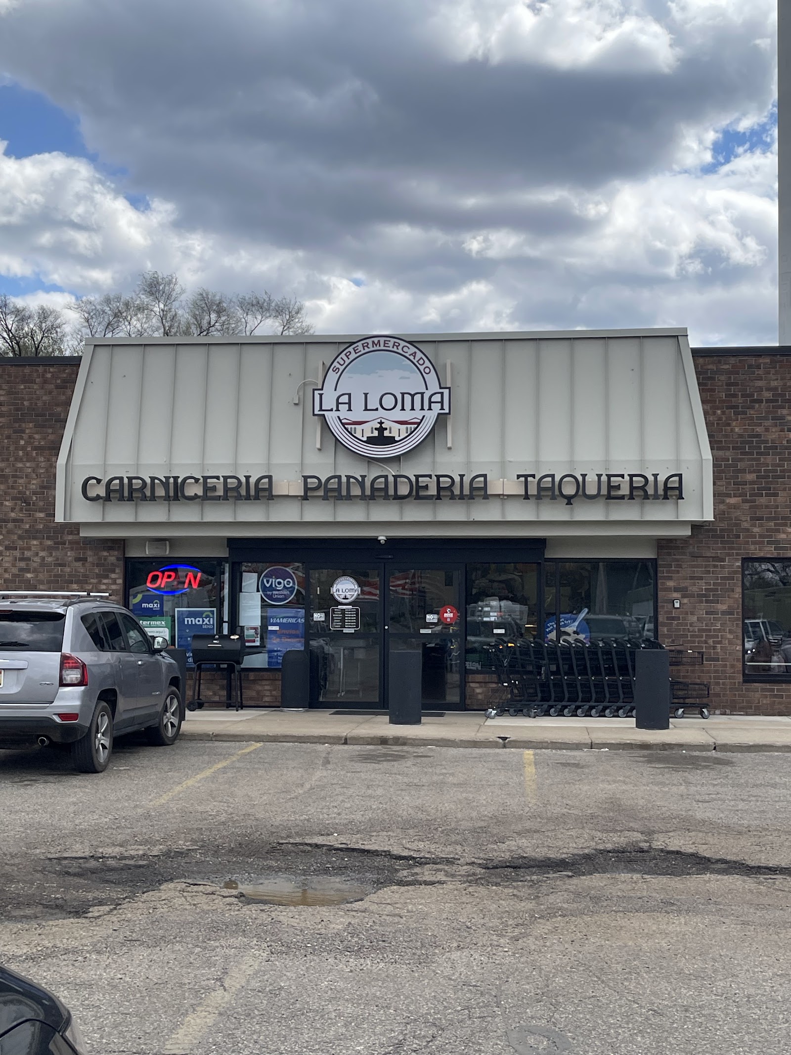 La Loma Supermercado — photo
