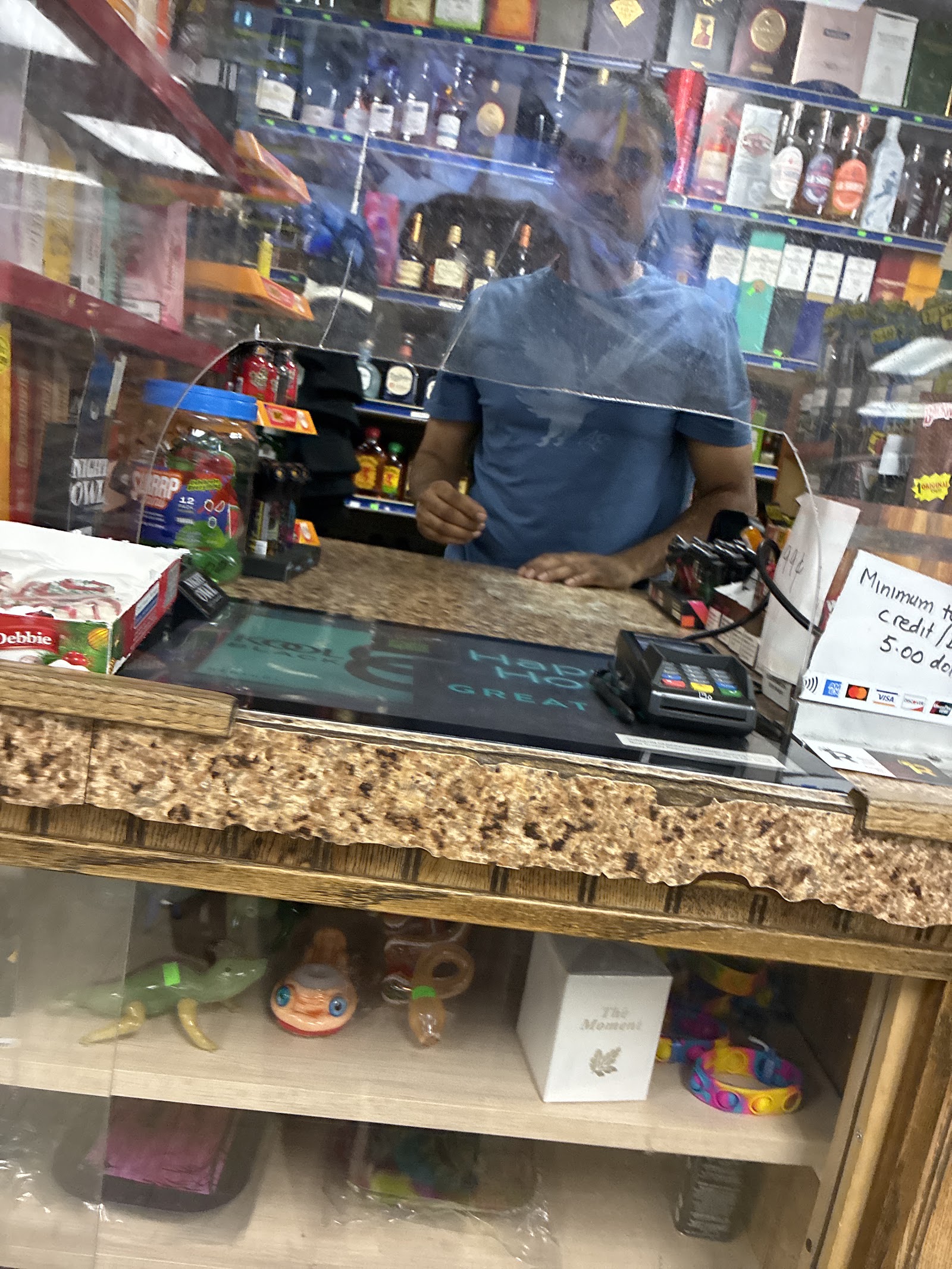 Liberty Liquor Store — photo