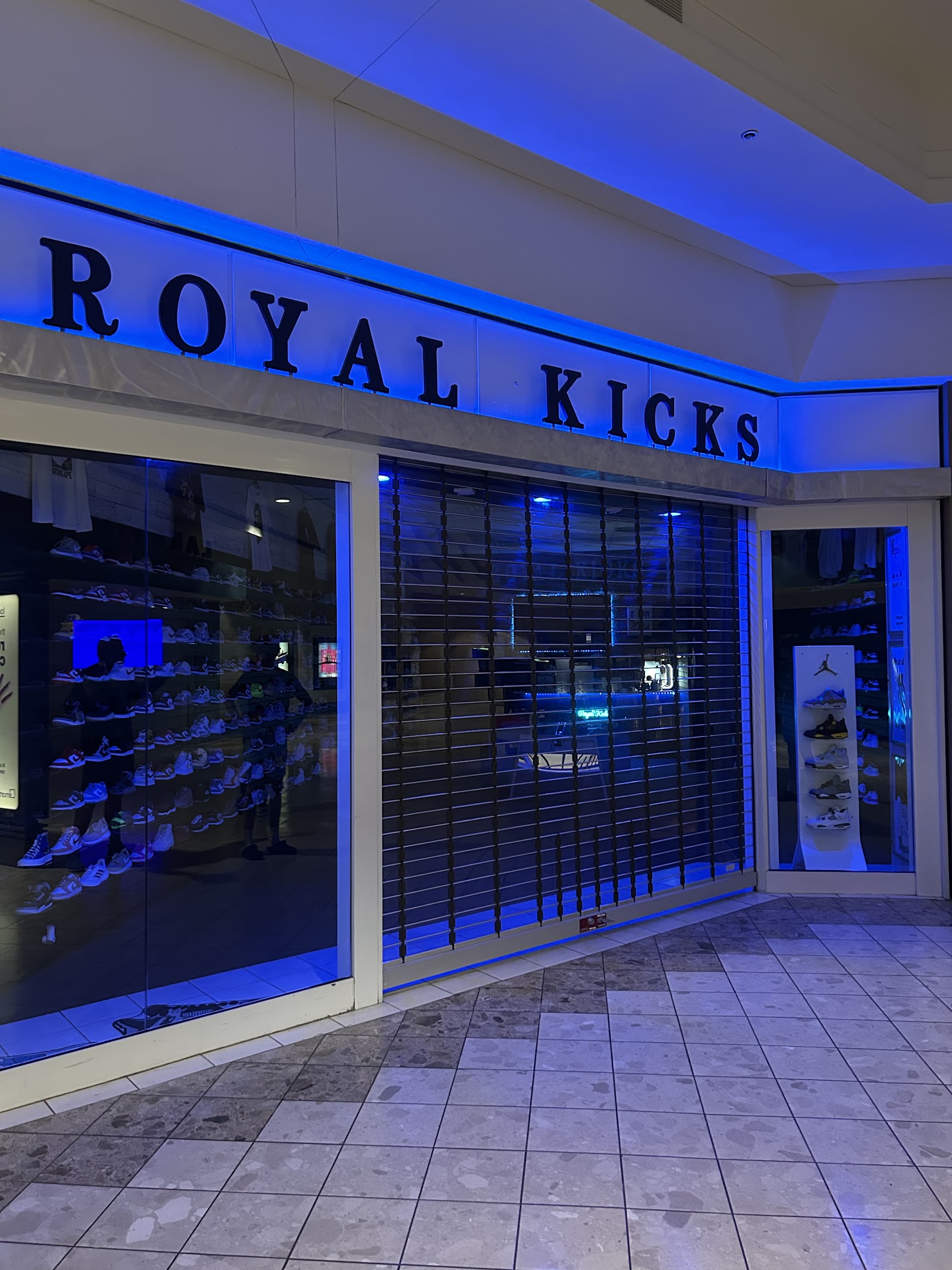 Royal Kicks — photo