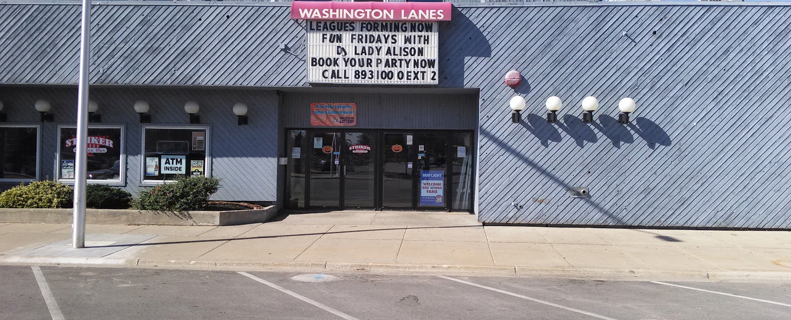 Strikers Sports Bar — photo
